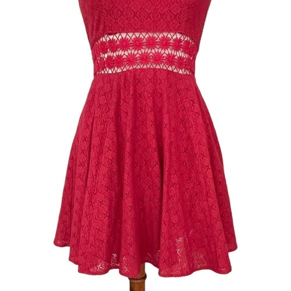 🍀FREE PEOPLE Red Daisy Crochet Lace Fit & Flare Sleeveless Dress Women's Size 2 - Picture 7 of 10